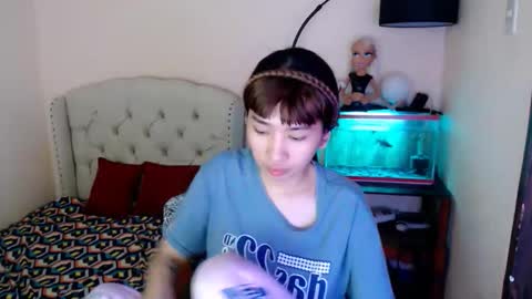 SHANTA FOX  s online show from December 2025 02:03:01 PM