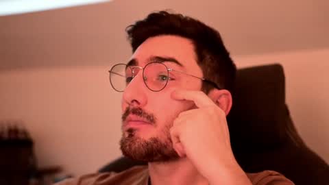 frenchy boy online show from December 2024 07:58:01 AM