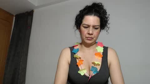 sharickleon11 online show from October 2025 12:58:01 AM