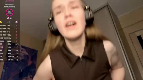 Snapshot of sharitaklemme chatting on April 2026 02:23:02 PM Coraline online show from April 2026 02:23:02 PM