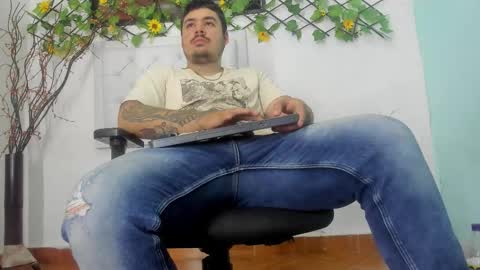 jhon deibyd online show from December 2025 03:22:02 AM