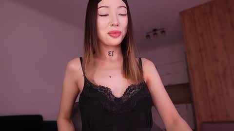 Snapshot of sharlin_13 chatting on February 2026 12:33:02 AM Sharlin online show from February 2026 12:33:02 AM