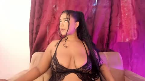Sharlot online show from May 2026 03:52:01 PM