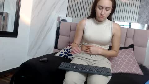 Sara online show from February 2026 12:10:02 PM