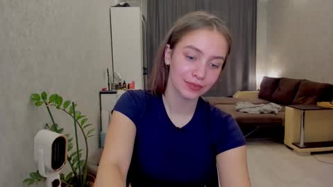 shawty__mariaa online show from October 2025 01:23:02 PM