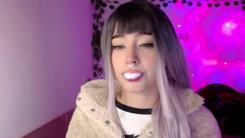 Shayla 3 online show from December 2025 11:38:02 AM