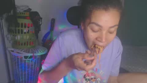 Snapshot of shayna_cute chatting on June 2026 12:44:02 AM Shayna online show from June 2026 12:44:02 AM