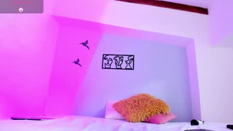 Shayra online show from November 2025 01:06:02 AM