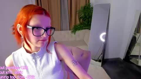Snapshot of sheena_coy chatting on July 2026 07:33:01 AM Sheena online show from July 2026 07:33:01 AM