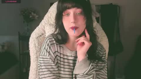 Snapshot of sheeny_shy chatting on May 2026 12:15:01 PM Chiara online show from May 2026 12:15:01 PM
