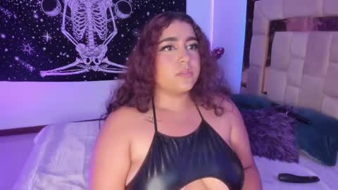 Heidy  online show from February 2025 01:03:02 AM