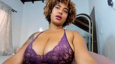 Snapshot of sheilamakano70 chatting on May 2026 10:07:01 PM Sheila Makano online show from May 2026 10:07:01 PM