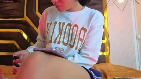 Snapshot of sheilly_brown chatting on July 2026 08:02:01 PM sheilly_brown online show from July 2026 08:02:01 PM