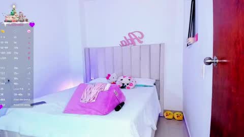 Snapshot of sheirysex chatting on December 2024 06:59:01 AM Danna online show from December 2024 06:59:01 AM