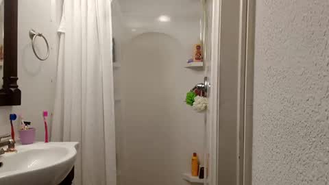 Snapshot of shelbycrazy chatting on January 2025 02:34:01 PM King-shelb online show from January 2025 02:34:01 PM