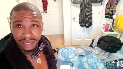 Snapshot of shelbycrazy chatting on February 2025 10:59:01 PM King-shelb online show from February 2025 10:59:01 PM