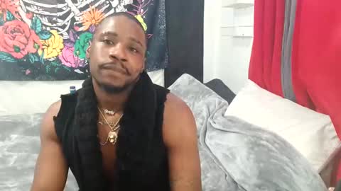 Snapshot of shelbycrazy chatting on February 2025 08:39:01 AM King-shelb online show from February 2025 08:39:01 AM