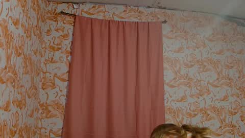 Erika online show from November 2025 10:43:02 PM