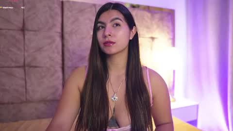 Snapshot of shelleymorell chatting on July 2026 12:33:01 PM Transmission schedule Monday - Friday 715 am to 200 pm time Colombia online show from July 2026 12:33:01 PM