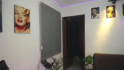 Snapshot of shellsy_hans chatting on February 2025 09:11:02 AM Shellsy H   online show from February 2025 09:11:02 AM