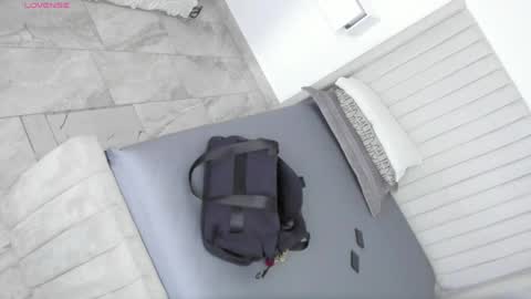 shelynna_azzul online show from May 2026 12:12:01 PM