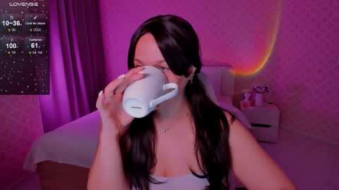 Sheril online show from October 2025 03:12:02 PM