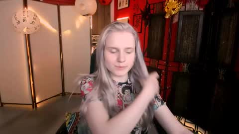 Snapshot of sherributlers chatting on May 2026 09:03:01 AM Sweet Sherri online show from May 2026 09:03:01 AM