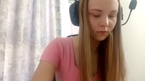 Snapshot of sherrylkeep chatting on November 2025 06:16:02 AM Lisa online show from November 2025 06:16:02 AM