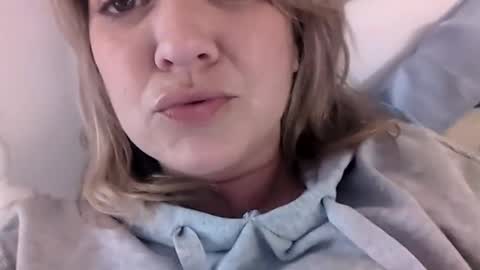 sheseemsinnocent online show from January 2025 07:40:01 PM