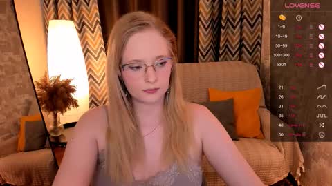 Hello guys my name is Aemilia online show from October 2025 08:23:02 AM