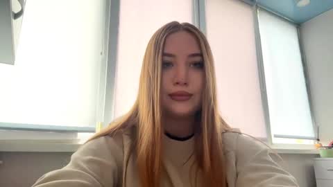 Snapshot of shielapikes chatting on October 2025 11:11:01 AM Sofia online show from October 2025 11:11:01 AM