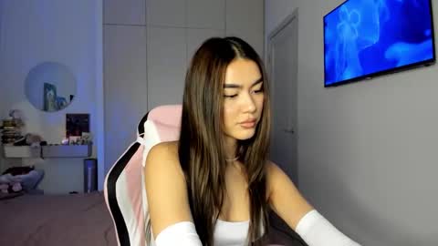 Shineel online show from February 2026 01:29:02 PM