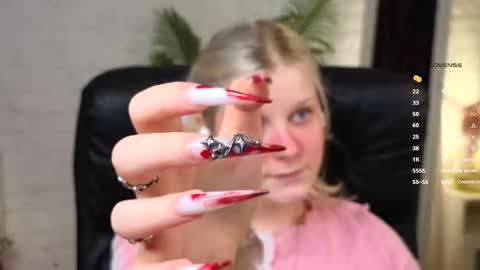 help me reach my first 25 thumbs up online show from November 2025 10:04:02 PM