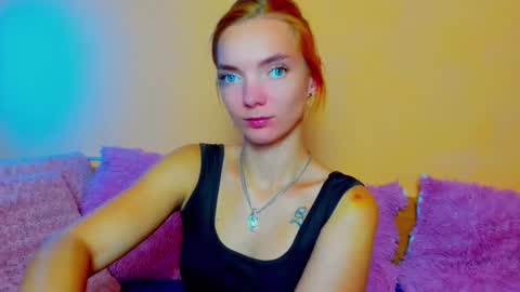 Snapshot of shinelikea_diamond chatting on October 2025 08:20:01 PM Alexis online show from October 2025 08:20:01 PM