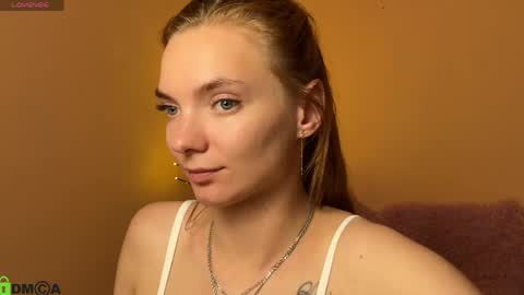 Snapshot of shinelikea_diamond chatting on May 2026 06:37:01 PM Alexis online show from May 2026 06:37:01 PM