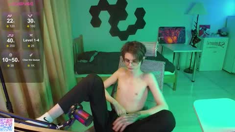 shiromy_ online show from February 2026 07:10:01 PM