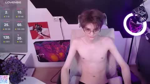 shiromy_ online show from July 2026 05:15:02 PM