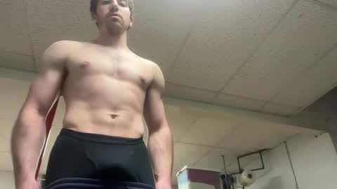 Snapshot of shirtlesshunk15 chatting on May 2026 10:59:01 PM shirtlesshunk15 online show from May 2026 10:59:01 PM