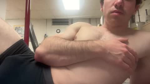 Snapshot of shirtlesshunk15 chatting on June 2026 01:18:02 AM shirtlesshunk15 online show from June 2026 01:18:02 AM