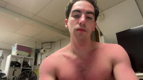 Snapshot of shirtlesshunk15 chatting on June 2026 08:33:02 PM shirtlesshunk15 online show from June 2026 08:33:02 PM