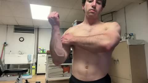 Snapshot of shirtlesshunk15 chatting on July 2026 01:14:01 AM shirtlesshunk15 online show from July 2026 01:14:01 AM