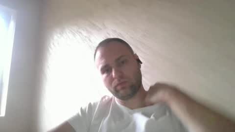 Snapshot of shmele_04 chatting on December 2025 01:39:02 PM shmele_04 online show from December 2025 01:39:02 PM