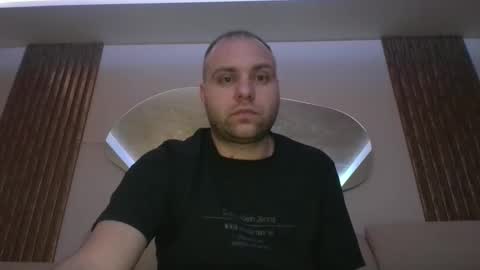 Snapshot of shmele_04 chatting on January 2026 10:59:01 PM shmele_04 online show from January 2026 10:59:01 PM