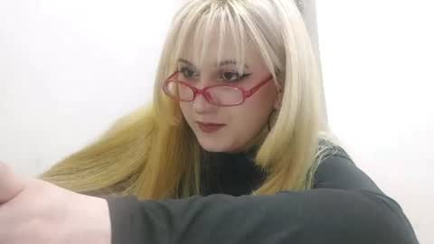shondrapisani online show from July 2026 10:27:02 PM