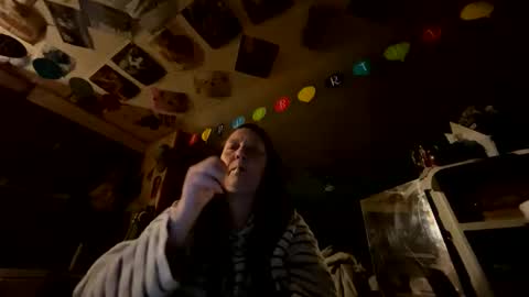 Snapshot of shorty920505 chatting on May 2026 05:03:02 AM shorty920505 online show from May 2026 05:03:02 AM
