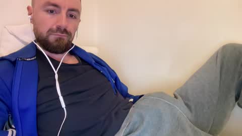 show_jizzness online show from February 2025 07:33:01 PM