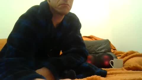 showherenow online show from April 2026 06:10:02 AM