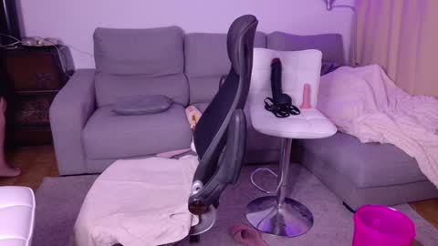 Mimi   online show from January 2025 07:13:02 PM