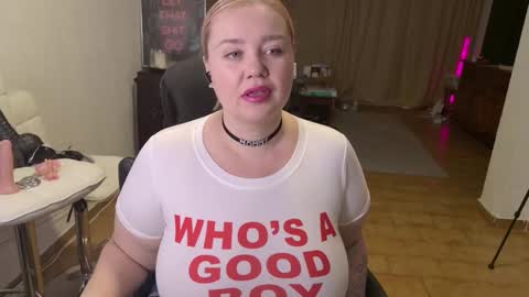 Snapshot of showmebbw chatting on January 2026 08:29:01 AM Mimi online show from January 2026 08:29:01 AM