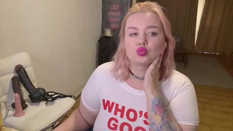 Snapshot of showmebbw chatting on February 2026 11:04:02 AM Mimi online show from February 2026 11:04:02 AM